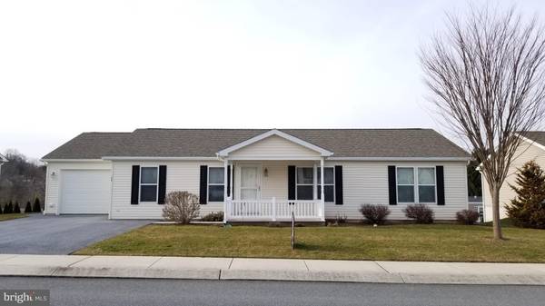 11 MILLPOND DR, Stevens, PA 17578