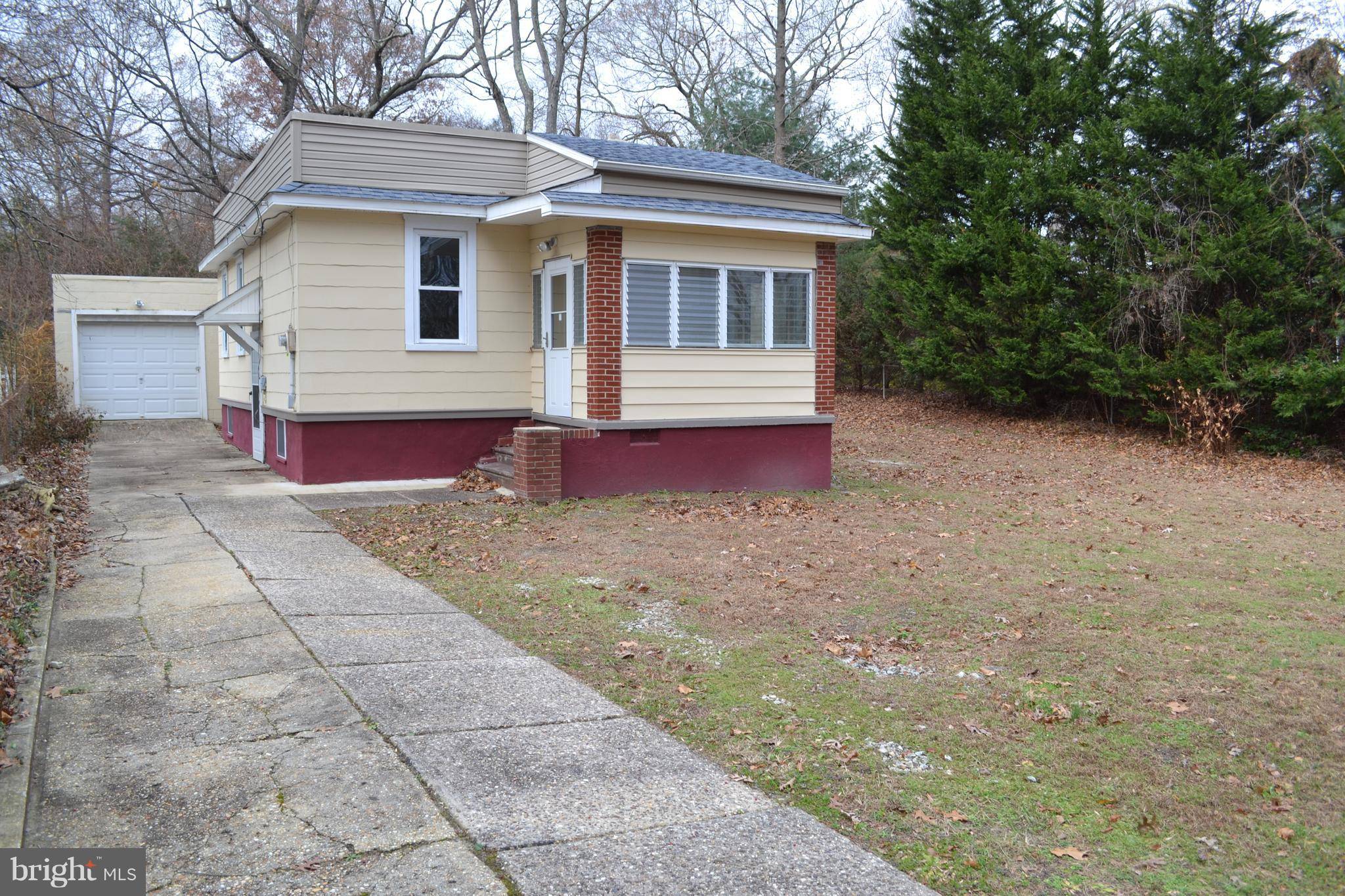 34 MONMOUTH AVE, Clementon, NJ 08021