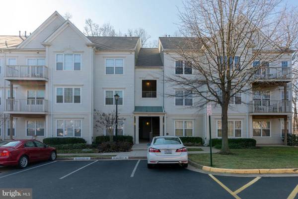 4363 WILSON VALLEY DR #402, Fairfax, VA 22033