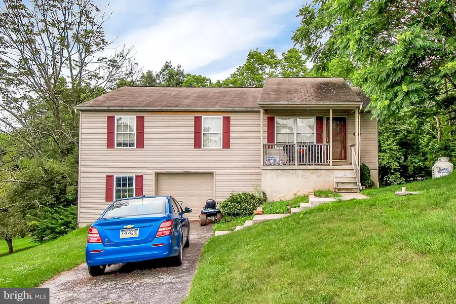 175 GRIFFITH LN, York, PA 17404