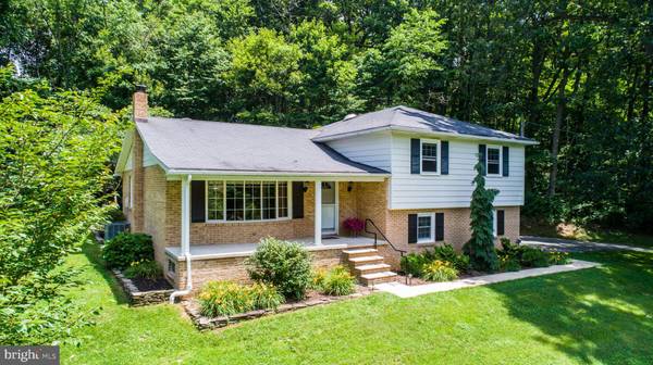 4081 SHANGRI LA RD, Stewartstown, PA 17363