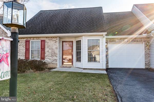 56 LONGWOOD DR, Mechanicsburg, PA 17050