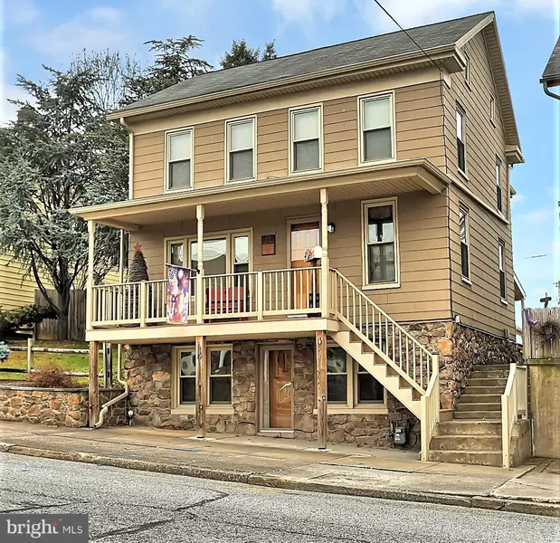 29 N MAIN ST, Spring Grove, PA 17362