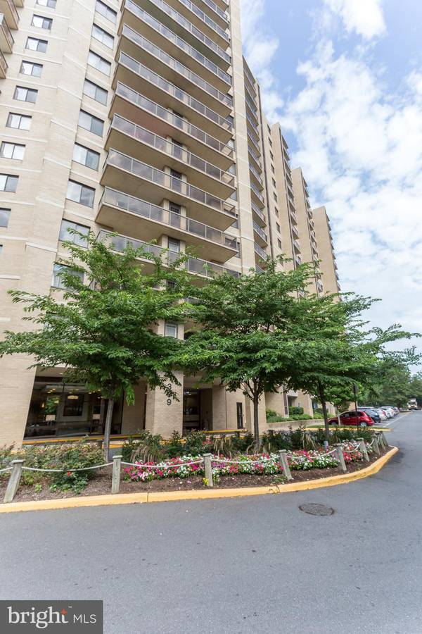 309 YOAKUM PKWY #1516, Alexandria, VA 22304