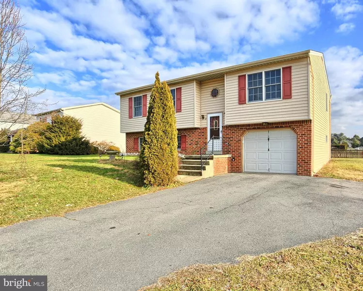 4 RIFE DR, Mechanicsburg, PA 17050