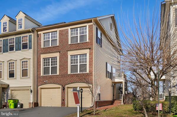 8157 DOVE COTTAGE CT, Lorton, VA 22079