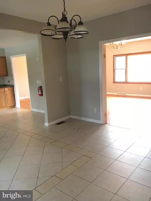 Hamilton, NJ 08620,5006 S BROAD