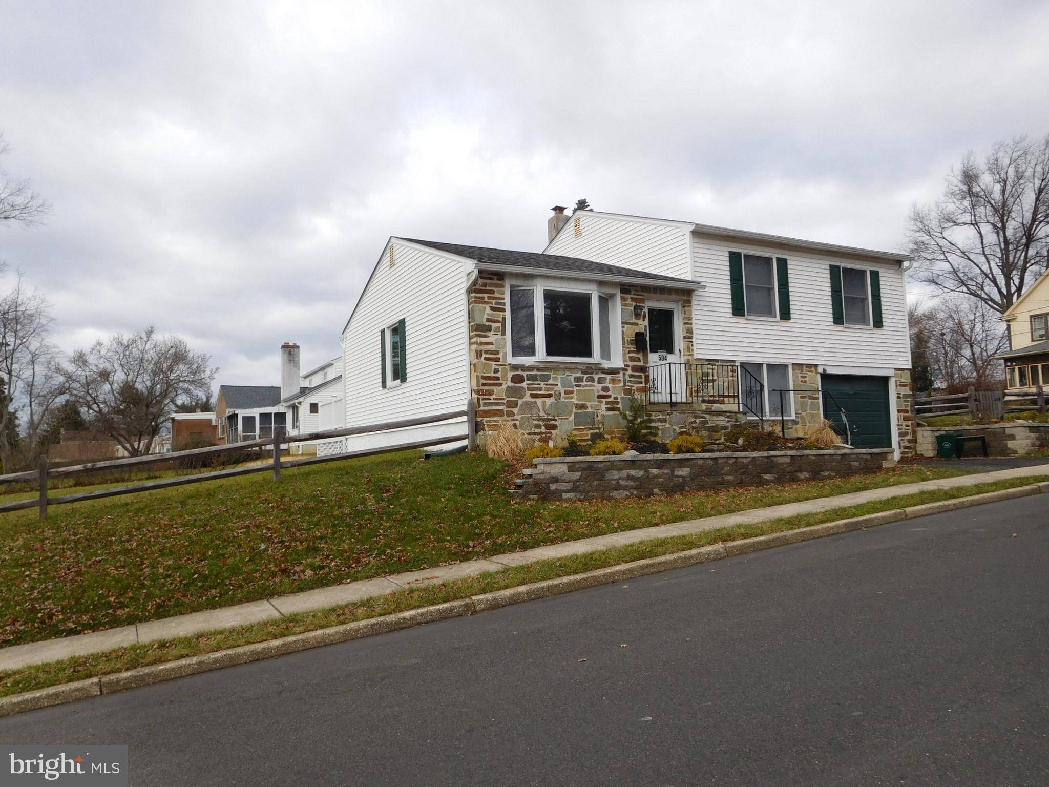 504 DIVISION AVE, Willow Grove, PA 19090