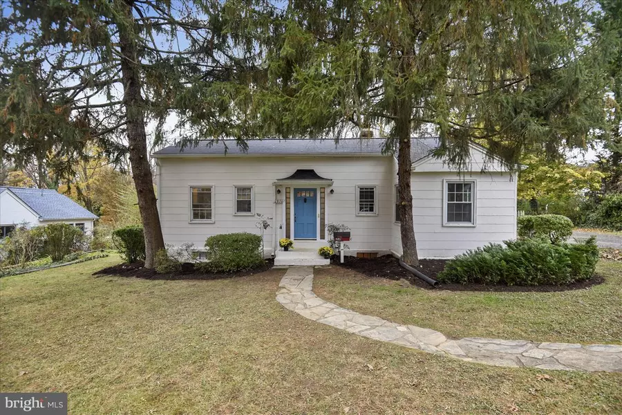 2836 WOODLAWN AVE, Falls Church, VA 22042