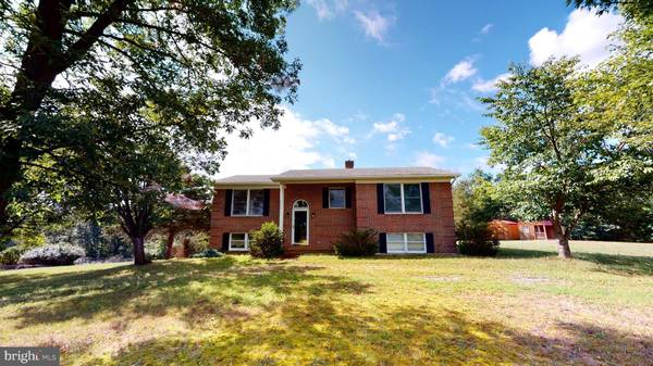 456 FAWN RDG RD, Petersburg, WV 26847