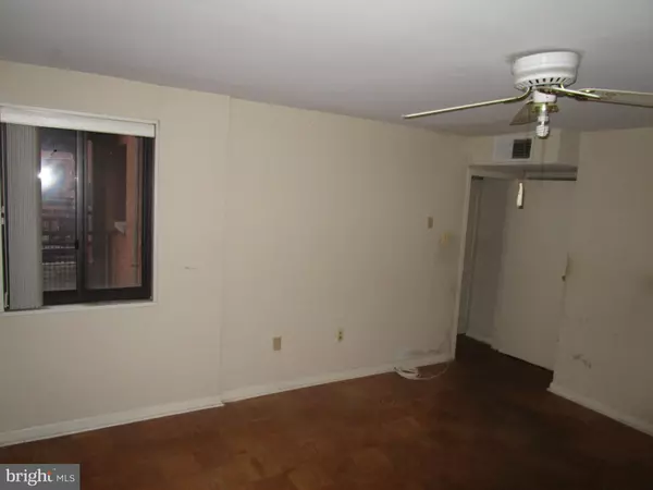 Takoma Park, MD 20912,7611 MAPLE AVE #411