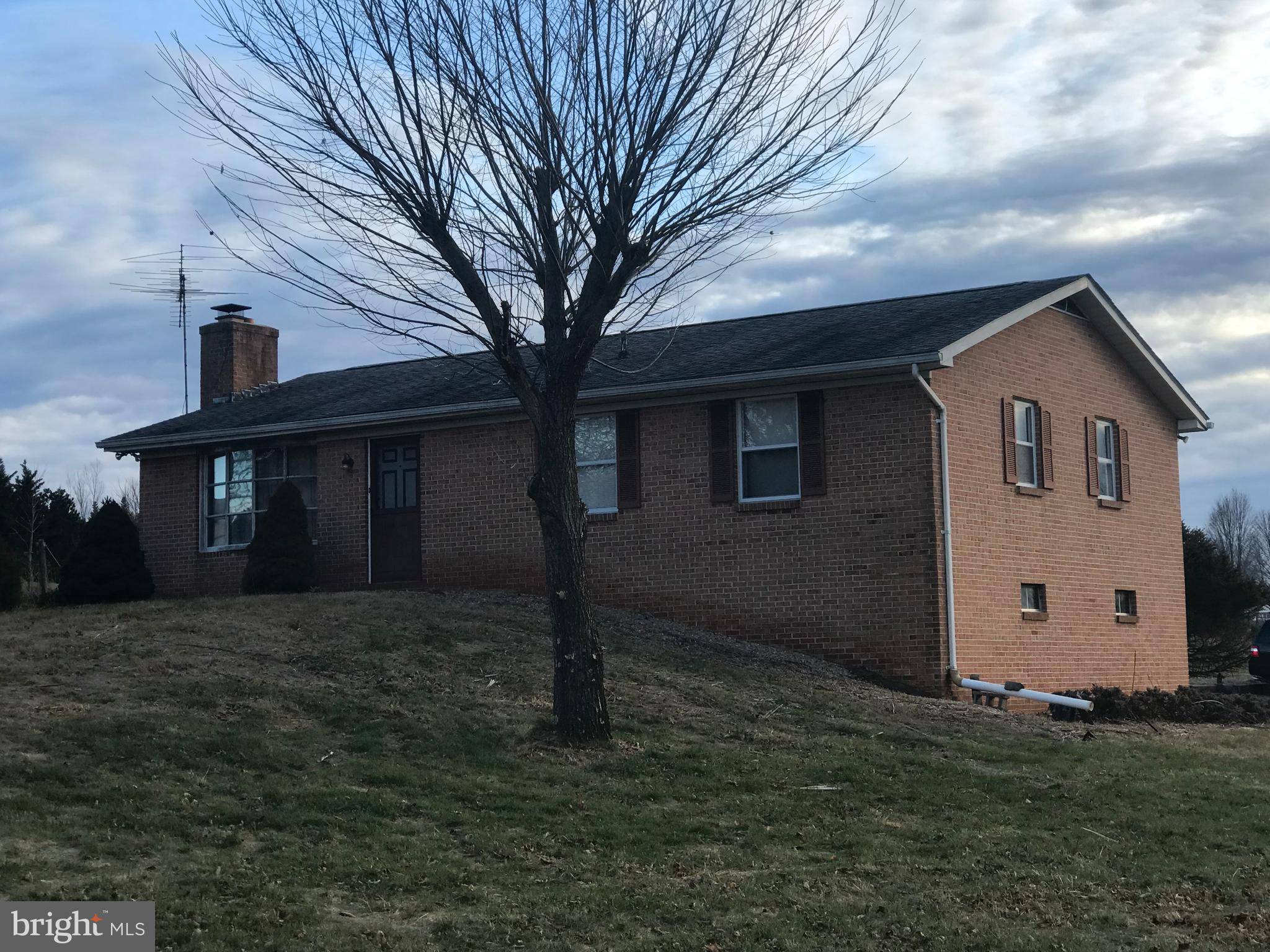 3268 HAMMONDS MILL RD, Hedgesville, WV 25427