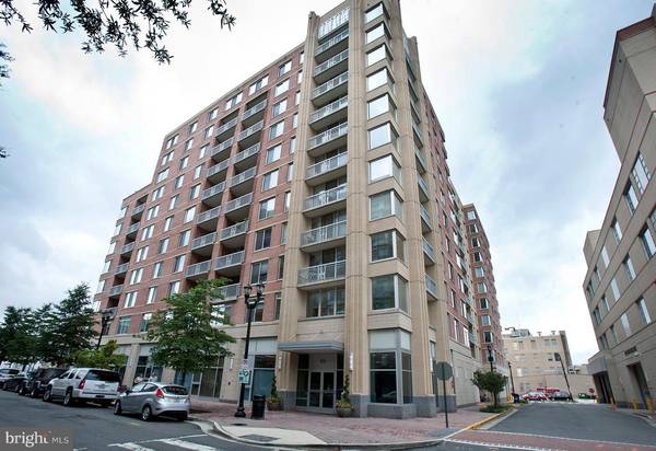 1020 N HIGHLAND ST #601, Arlington, VA 22201