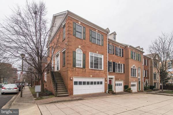 1138 N VERNON ST, Arlington, VA 22201