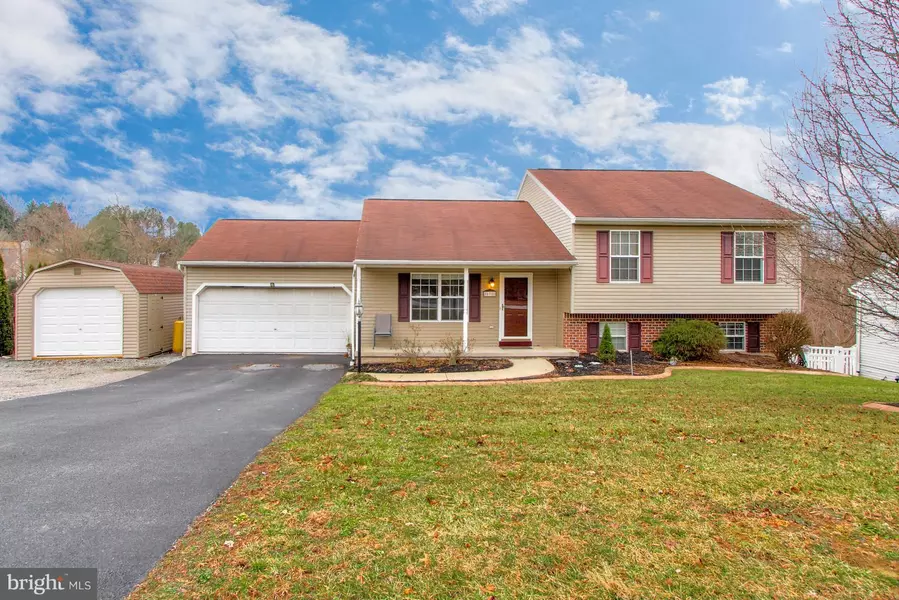 400 PULASKI PL, Dallastown, PA 17313