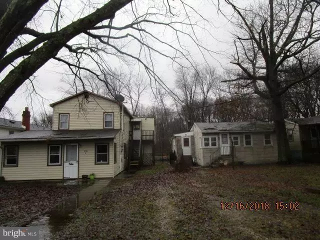 1016 WILLOW DR, Gibbstown, NJ 08027