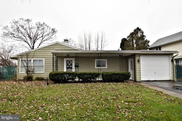 293 DOGWOOD DR, Levittown, PA 19055