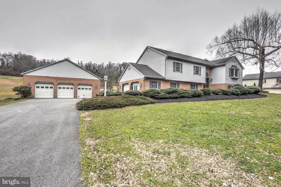 1119 RAWLINSVILLE RD, Willow Street, PA 17584