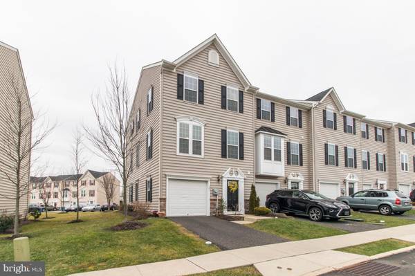 601 SUSAN CIR, North Wales, PA 19454