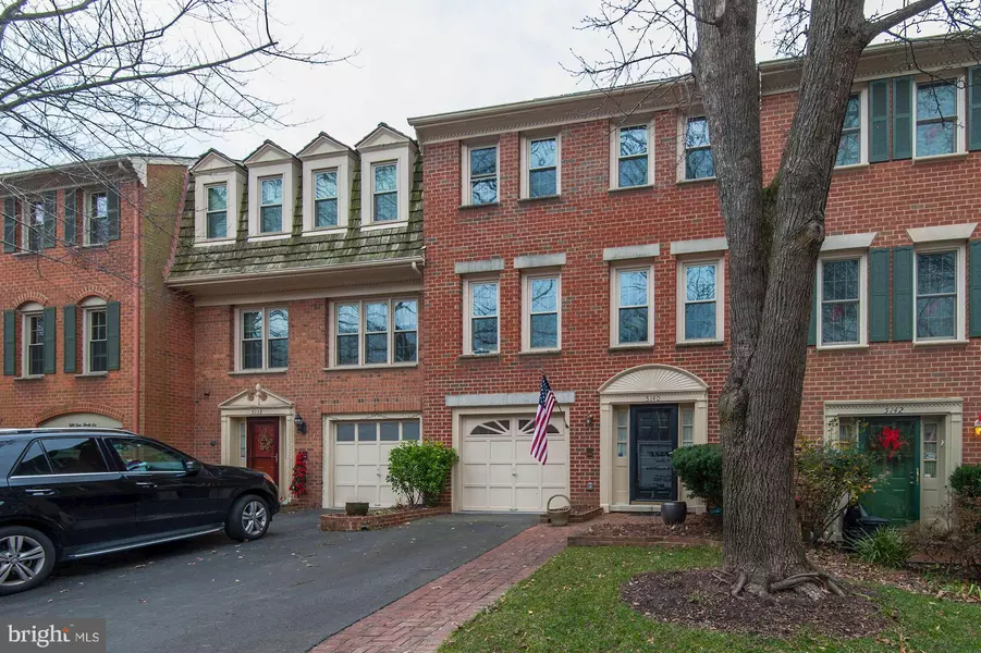 5140 WOODMIRE LN, Alexandria, VA 22311