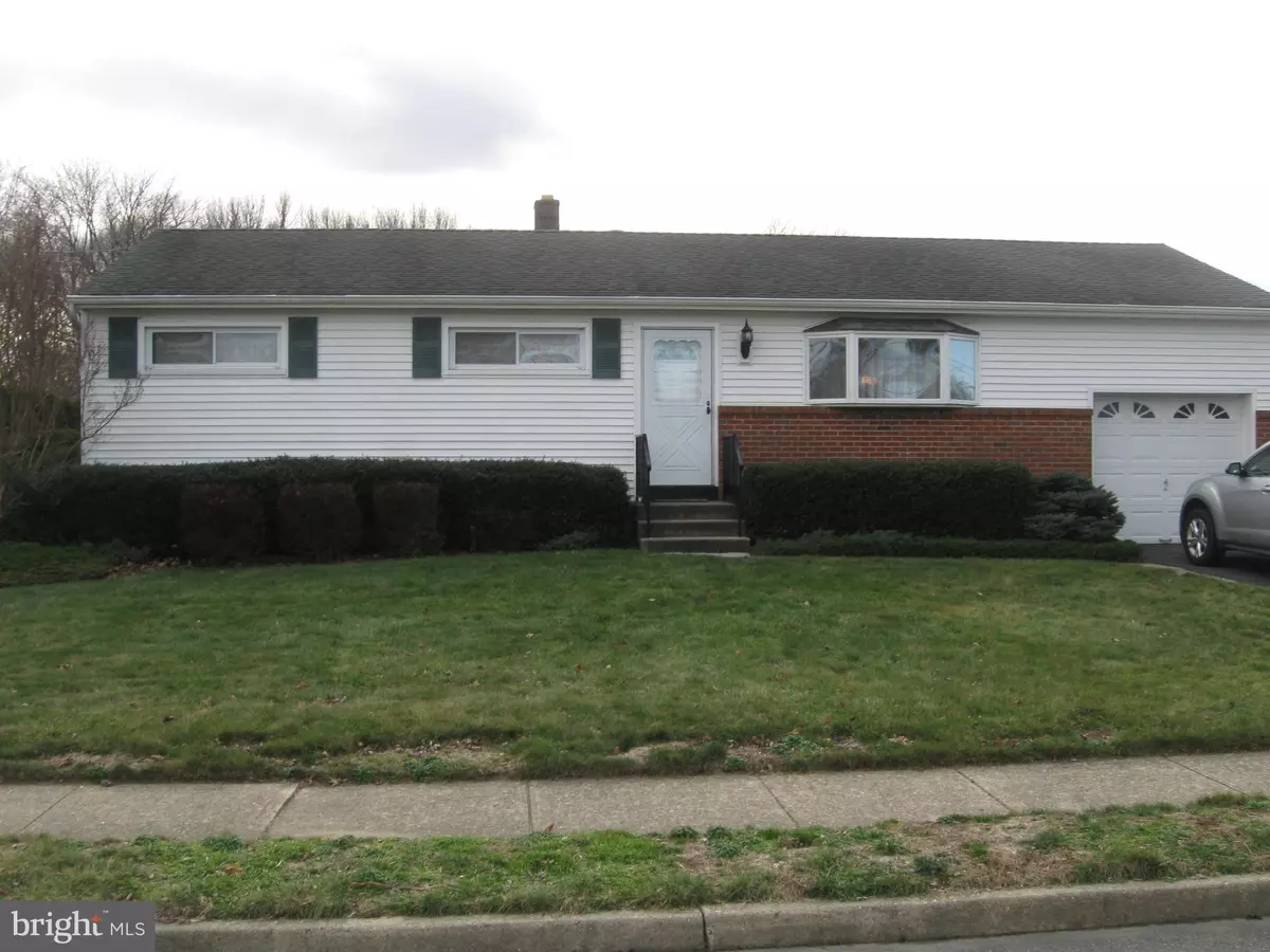 Hamilton, NJ 08620,27 ROCK ROYAL RD