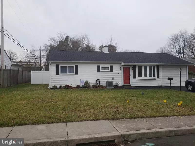 216 SUFFOLK RD, Fairless Hills, PA 19030