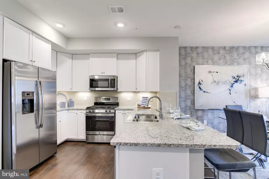 5975 ETTERBEEK ST #J, Ijamsville, MD 21754