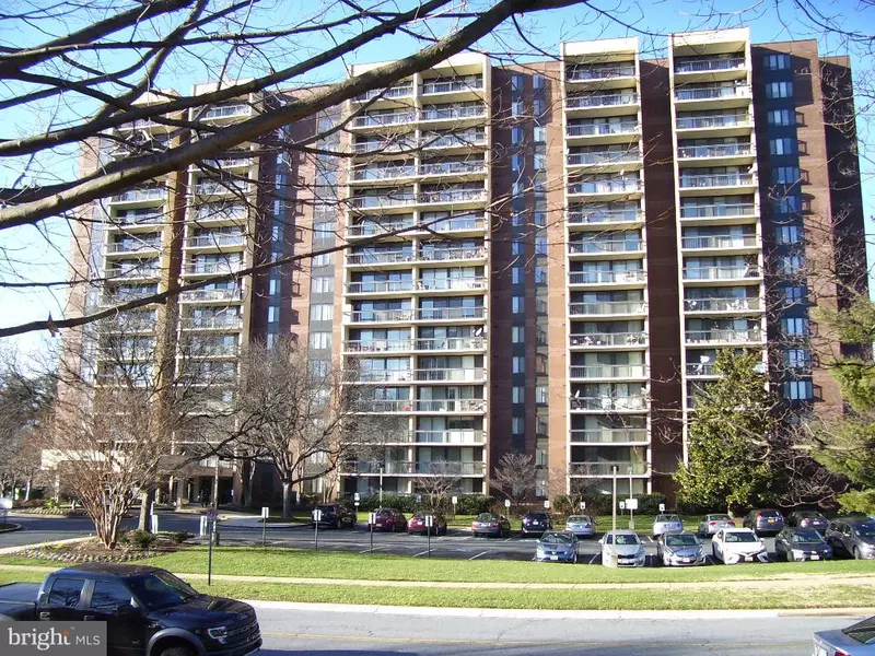 7401 WESTLAKE TER #306, Bethesda, MD 20817