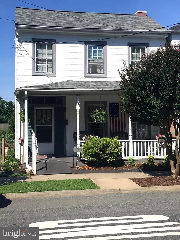 1614 CAROLINE ST, Fredericksburg, VA 22401