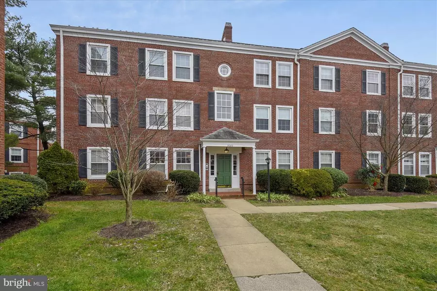 3080 S ABINGDON ST #A1, Arlington, VA 22206