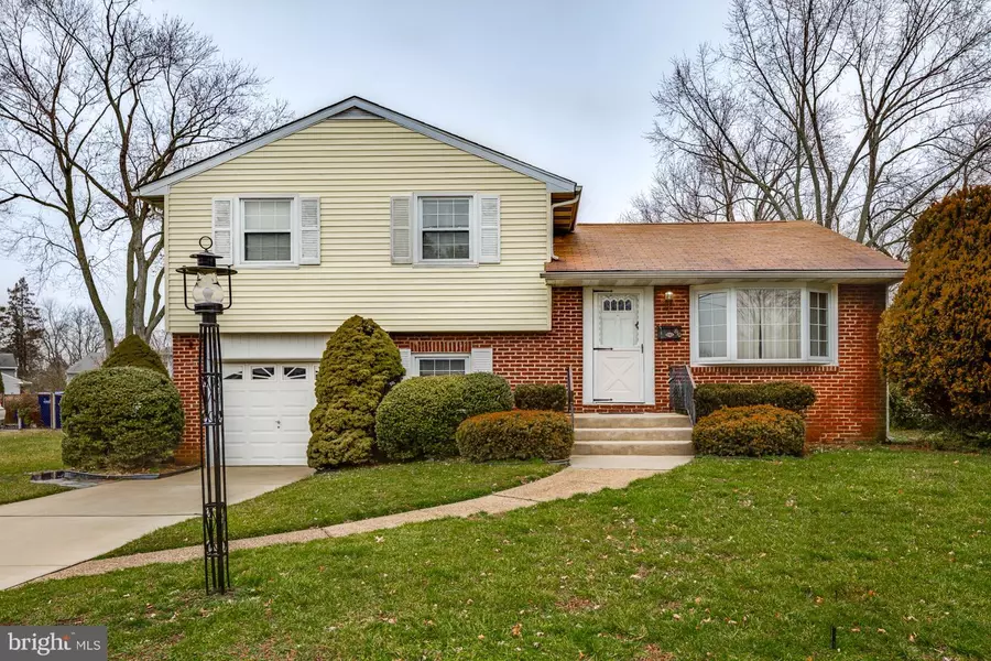 810 WILLOW WAY, Somerdale, NJ 08083