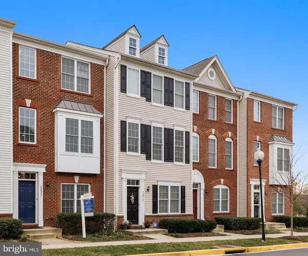 42821 PAMPLIN TER, Chantilly, VA 20152