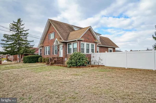 Gibbstown, NJ 08027,123 S POPLAR ST