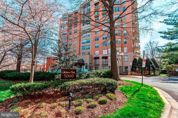 5000 BATTERY LN #403, Bethesda, MD 20814