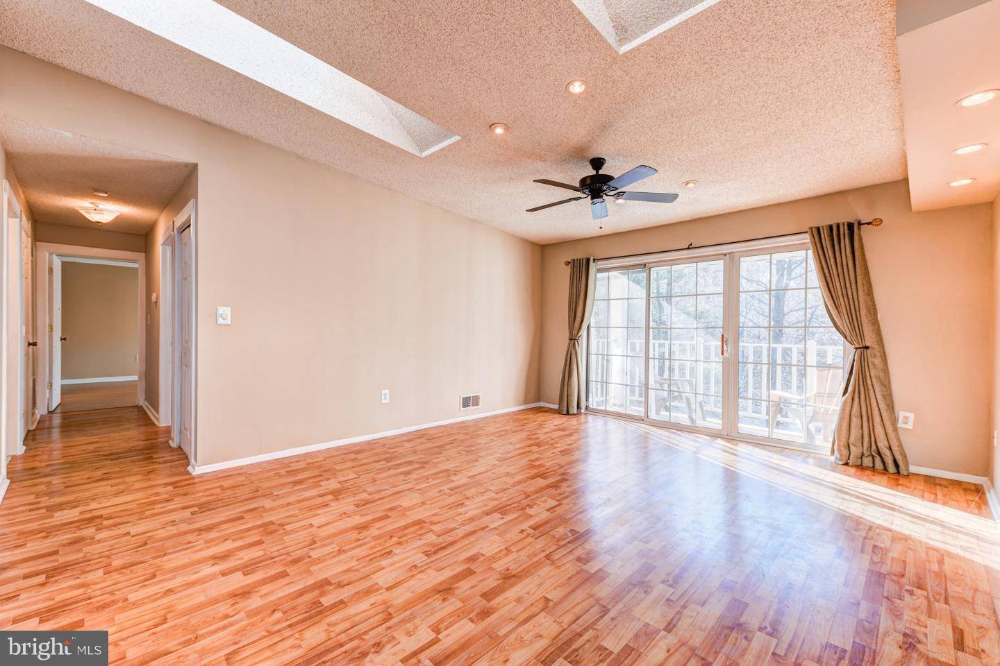 Hamilton, NJ 08619,31 CHAMBORD CT