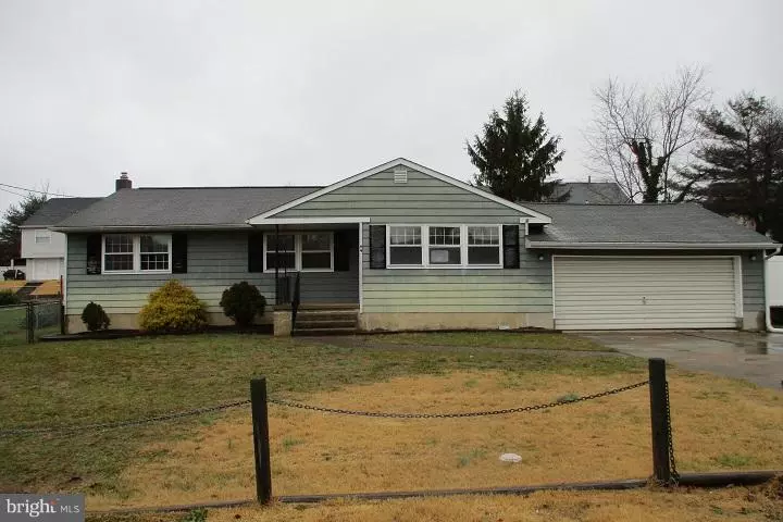 44 ESSEX AVE, Sicklerville, NJ 08081