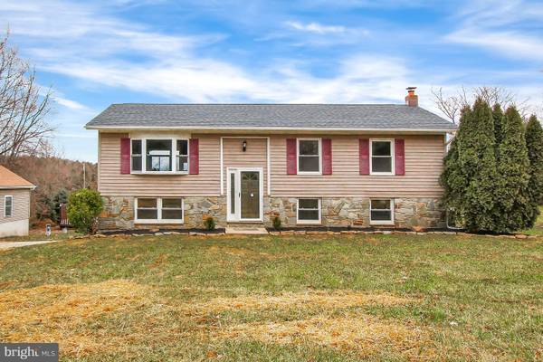 1371 FAWN GROVE RD, New Park, PA 17352