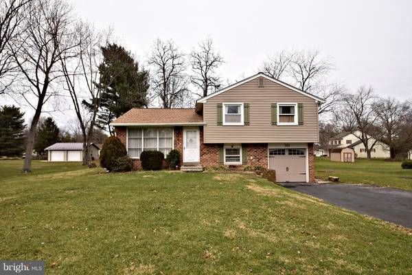 501 CARPENTER LN, Hatfield, PA 19440