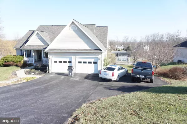 Falling Waters, WV 25419,11 LANSING CT