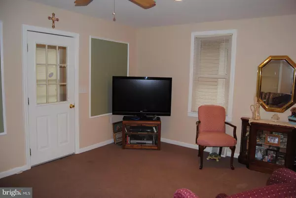 Pennsauken, NJ 08110,435 VELDE AVE