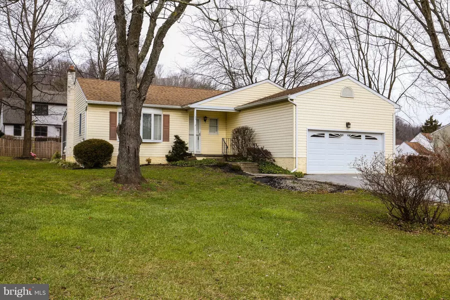 129 LARSON DR, Downingtown, PA 19335