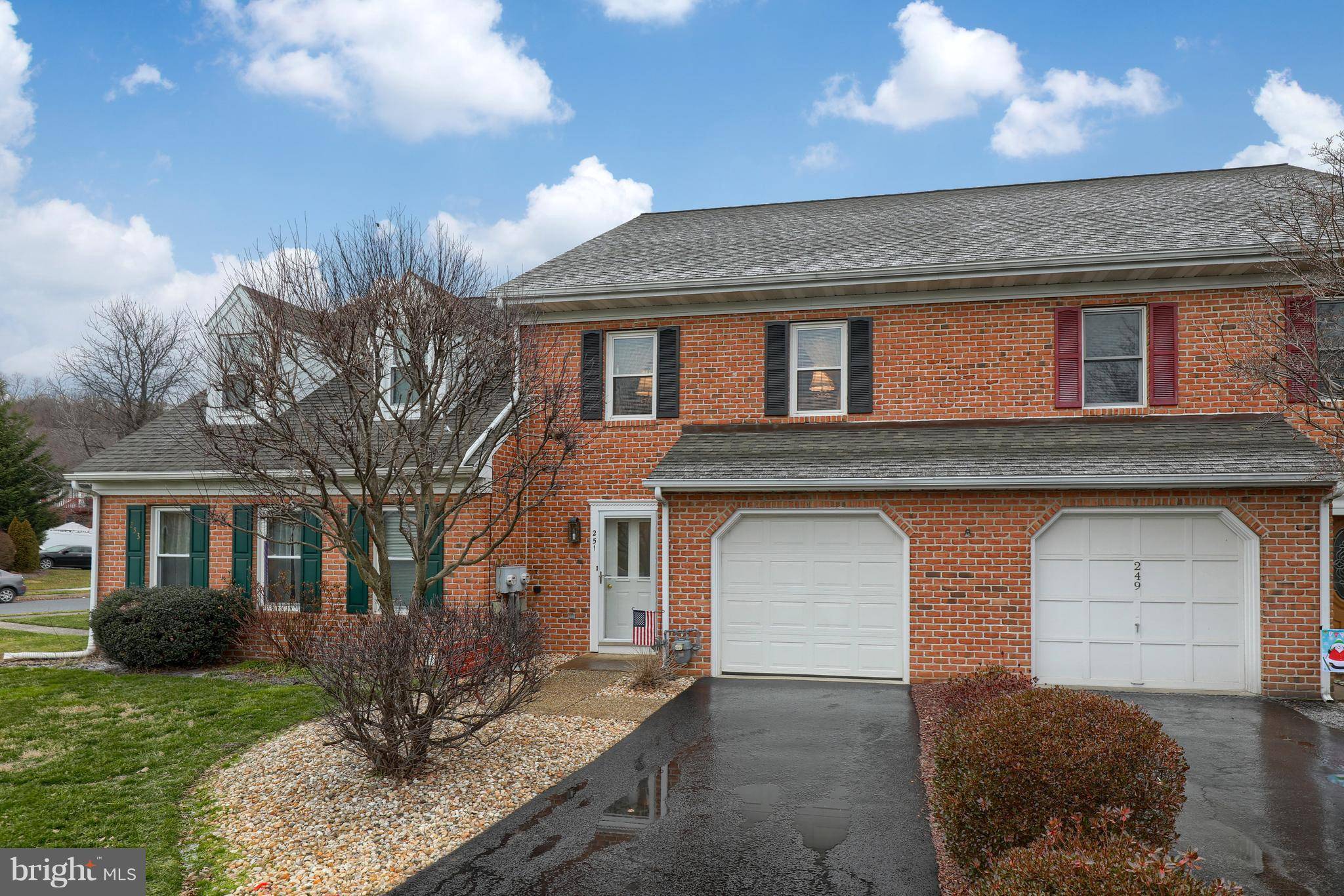 251 HUNTINGTON DR, Mountville, PA 17554
