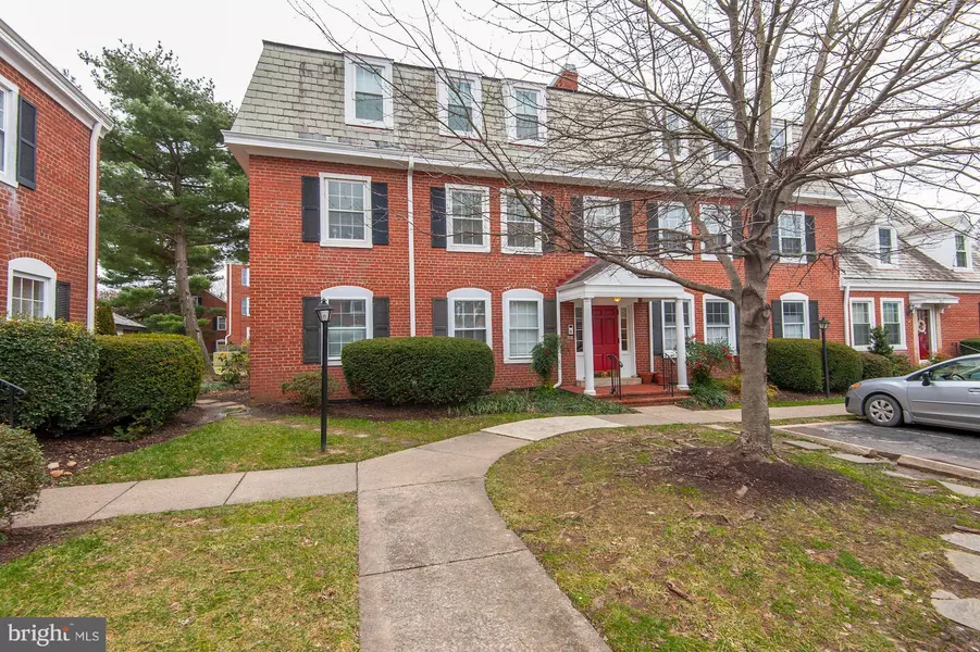 3019 S BUCHANAN ST #C2, Arlington, VA 22206