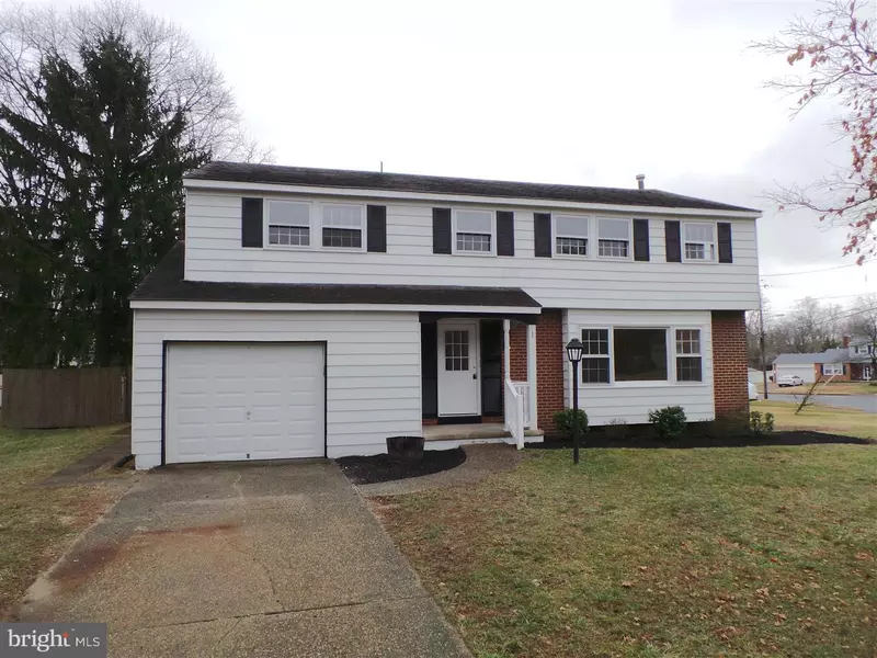 1 DOGWOOD LN, Blackwood, NJ 08012