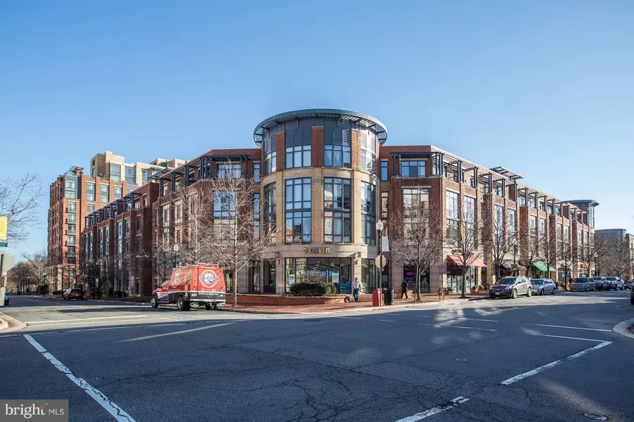 520 JOHN CARLYLE ST #111, Alexandria, VA 22314