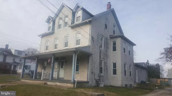 925 WALNUT ST, Royersford, PA 19468