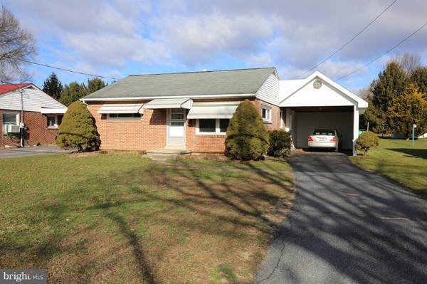 209 BIRCHLAND AVE, Mount Joy, PA 17552