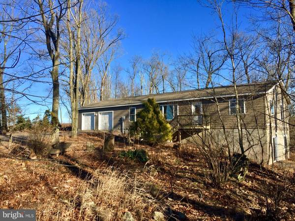 325 BLUE MOUNTAIN RD, Schuylkill Haven, PA 17972