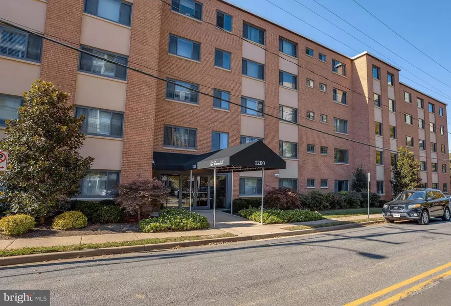 1200 S ARLINGTON RIDGE RD #404, Arlington, VA 22202