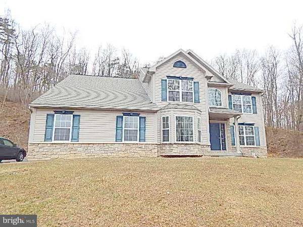 202 FOX HOLLOW RD, Pottsville, PA 17901